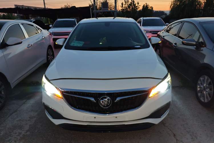 Used Buick Verano 2018 Sedan 20T Dual-Clutch Elite Model
