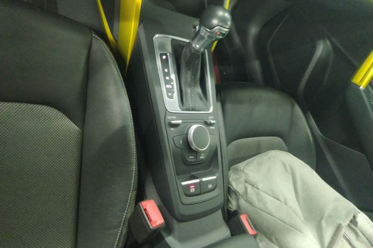 Used Audi Q2L 2018 35 TFSI Fashion Dynamic Version China V Emission Standard
