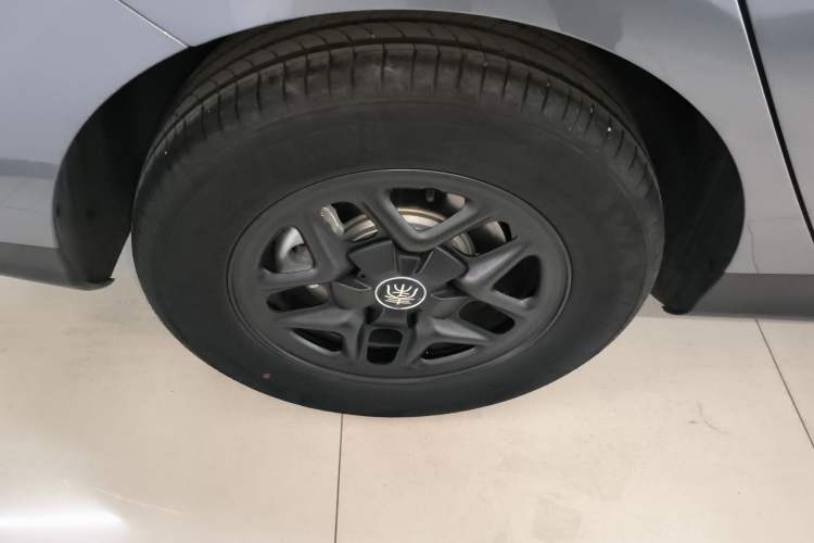 Used BYD Qin PLUS 2025 DM-i Smart Drive 55KM Leading Model
