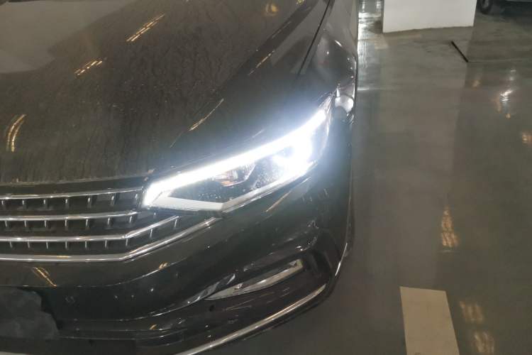 Used Volkswagen Magotan 2025 Zhongxiang Version 280TSI DSG Comfort Edition