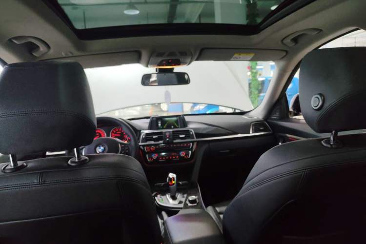 Used BMW 3 Series GT 2018 320i Sport Edition
