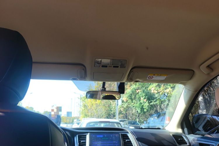 Used Toyota Highlander 2018 2.0T Two-Wheel Drive Elite Edition 7 Seats Emission Standard China V