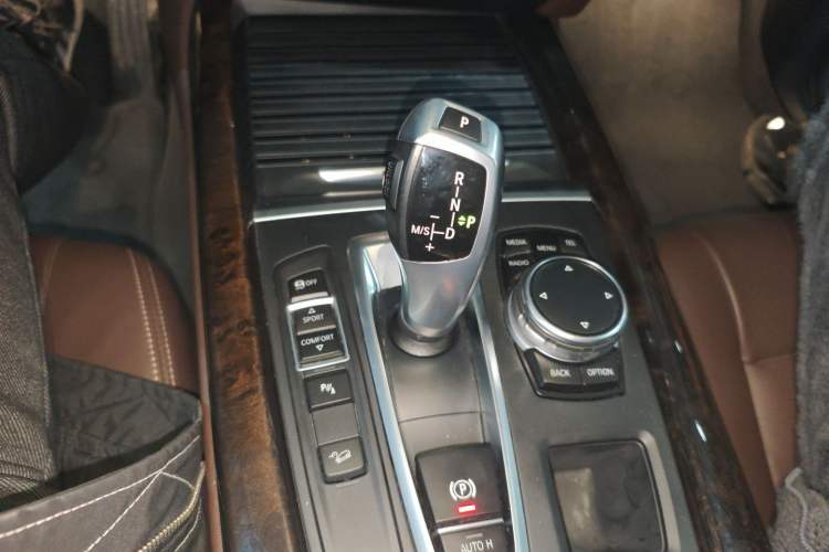 Used BMW X5 2015 xDrive28i
