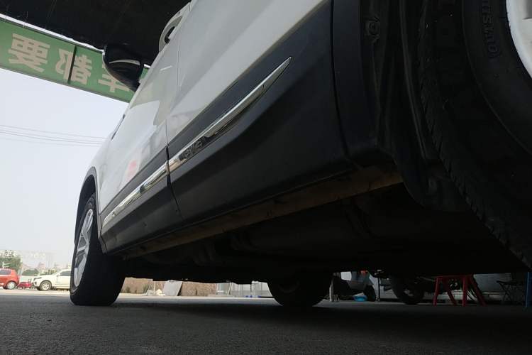 Used Changan CS75 2014 2.0L Manual Luxury Version China IV Standard
