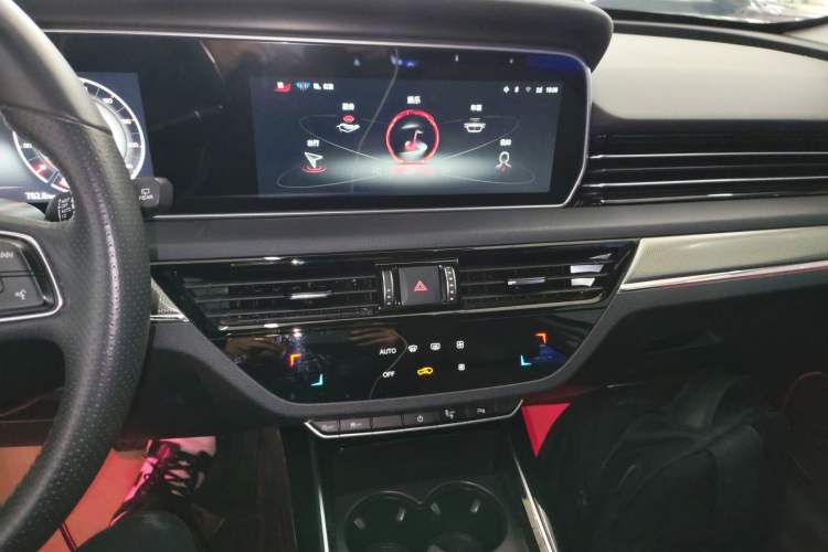 Used Hongqi HS5 2022 Revised Version 2.0T Smart Connect Flagship Edition
