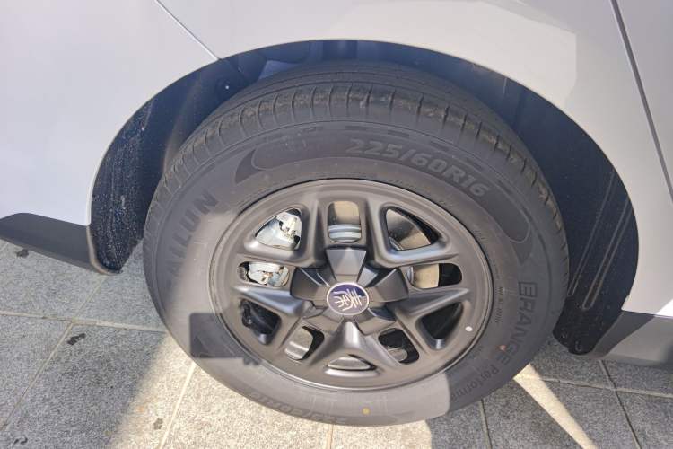 Used BYD Qin PLUS 2025 DM-i Smart Drive 55KM Leading Model
