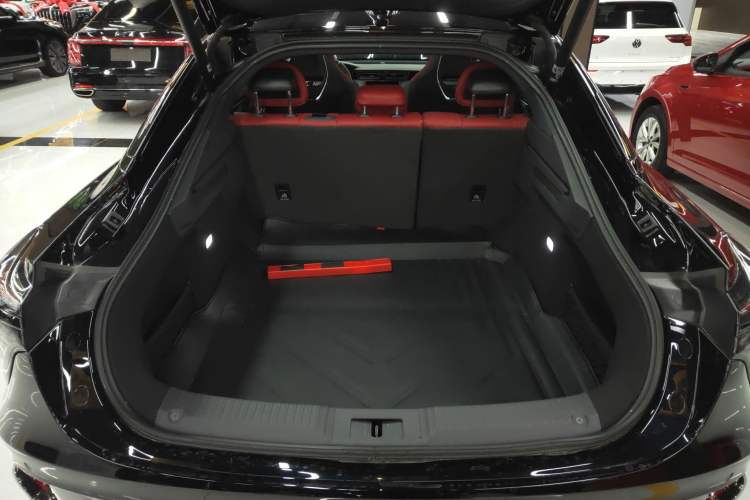 Used Hongqi H6 2025 2.0T ZhiShang Version
