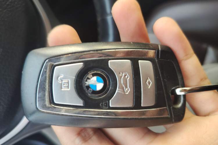 Used BMW 5 Series 2014 525Li Luxury Design Package
