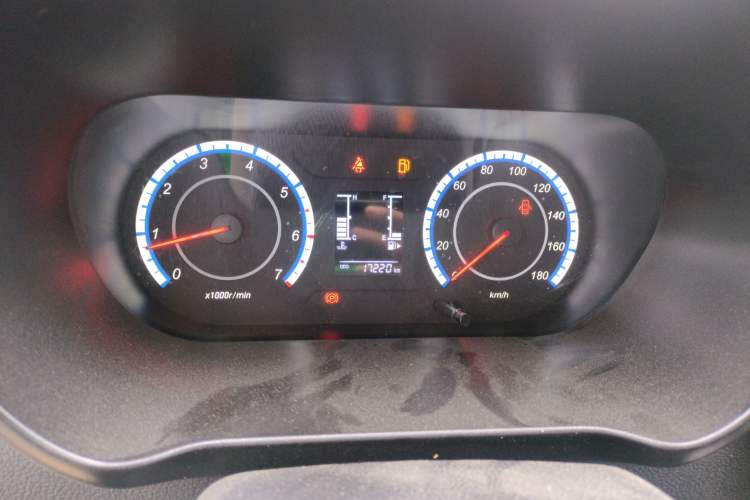 Used Chana Ruixing M60 2023 1.5L GDI Comfort-Class Passenger Vehicle 6/7 Seats
