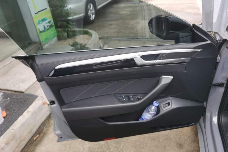 Used Volkswagen FAW-Volkswagen CC 2024 380TSI Striking Edition
