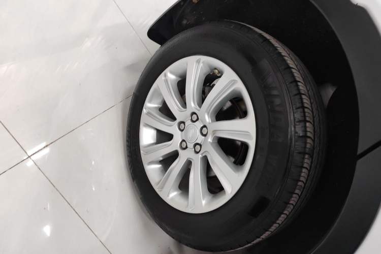 Used Land Rover Discovery Sport 2019 240 PS SE Version China VI Standard