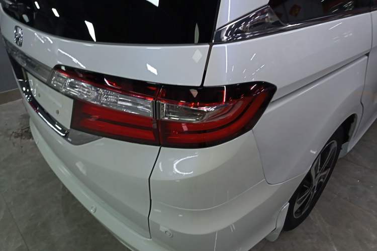 Used Honda Odyssey 2015 2.4L Supreme Edition
