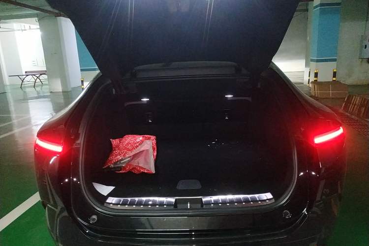 Used  12 2025 Ultra Extended-Range Edition