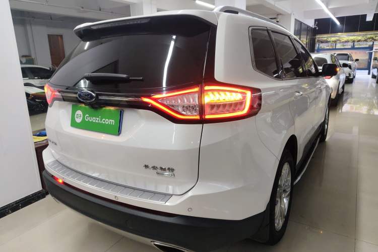 Used Ford Edge 2016 EcoBoost 245 Two-Wheel-Drive Titanium 7-Seater
