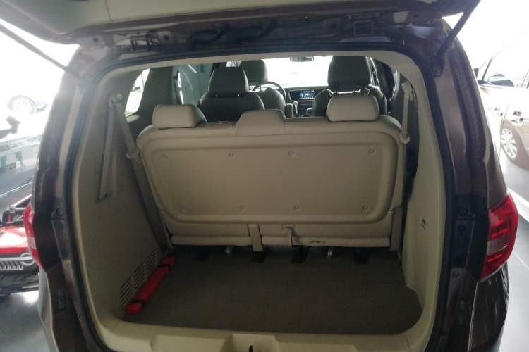 Used Buick GL8 2018 28T Luxury Model China VI Standard
