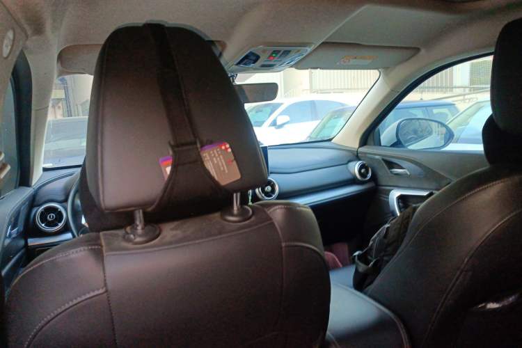 Used Wey VV5 2020 1.5T Two-Wheel Drive Color Pioneer
