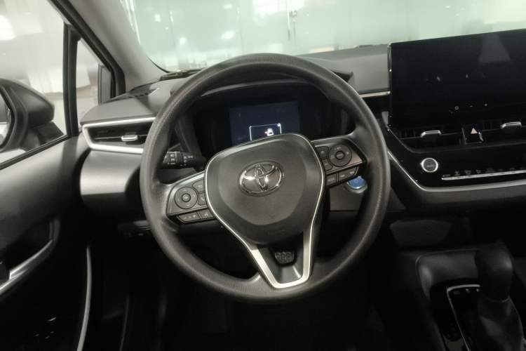 Used Toyota Corolla 2023 1.8L Smart Electric Hybrid Dual-Motor Elite Edition

