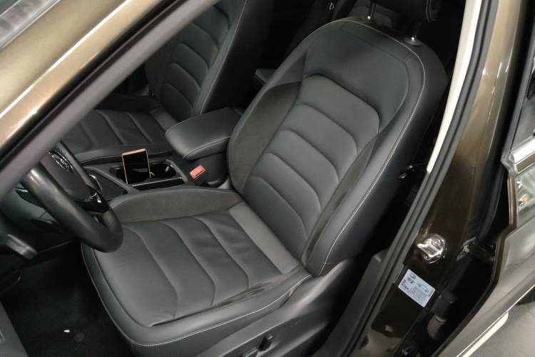 Used Volkswagen Tiguan L 2017 330TSI Automatic Two-Wheel Drive Luxury Edition