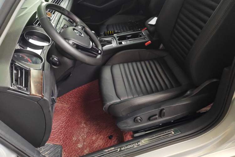 Used Volkswagen Magotan 2018 Facelift 380TSI DSG Luxury Version
