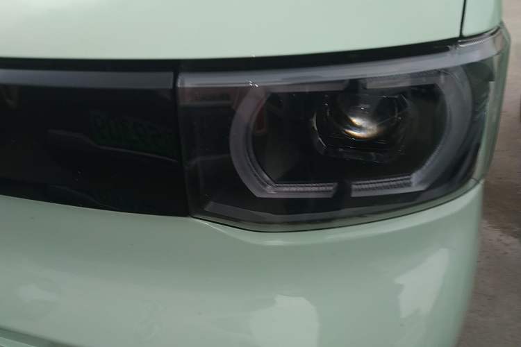 Used Wuling Hongguang MINIEV 2021 Macaron Fashion Model Lithium Iron Phosphate
