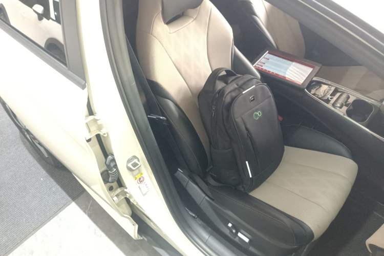 Used BYD Dolphin 2023 420 km Fashion Edition
