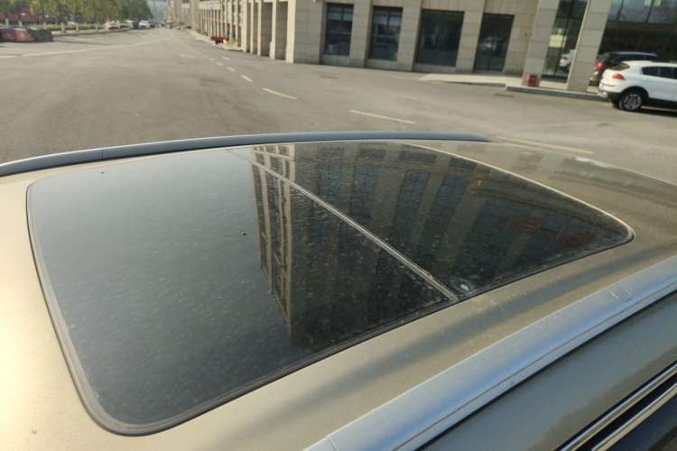 Used Geely Auto Emgrand X7 Sport 2020 1.8TD DCT Two-Wheel Drive Smart Connect 4G-Enabled Version
