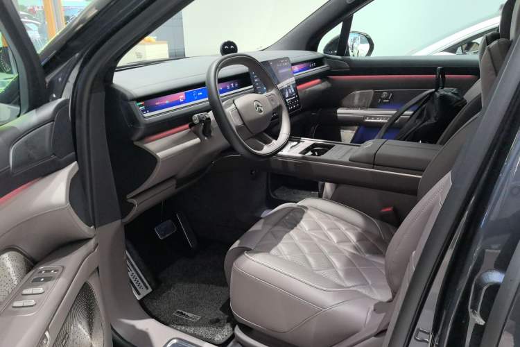 Used Nio ES8 2026 Model 6-seat Executive Luxury Edition
