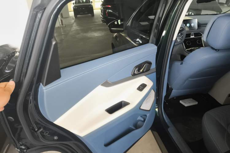 Used  Lingyun 2023 400T Four-Wheel Drive Star Prestige Edition
