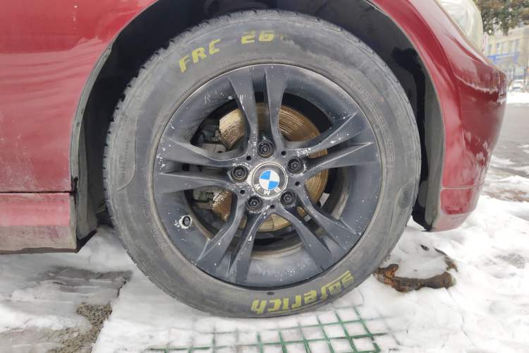 Used BMW 3 Series (Import) 2010 320i Luxury Model