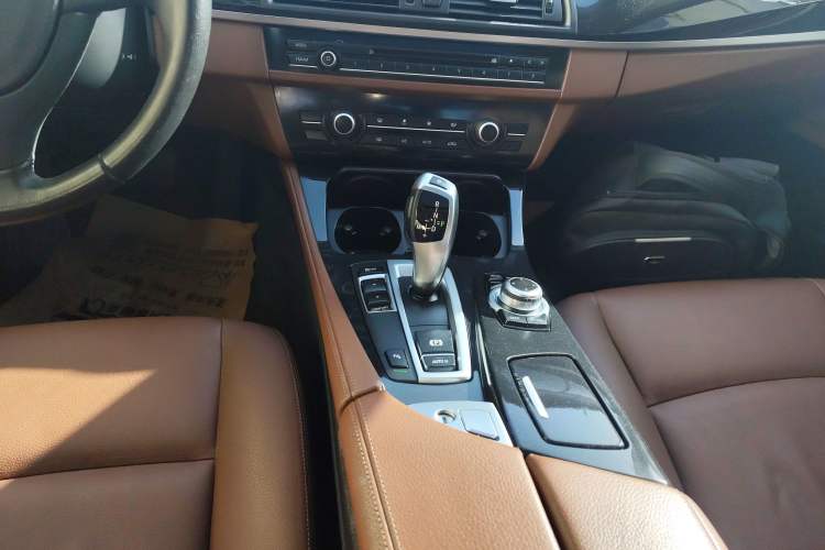 Used BMW 5 Series 2014 520i Elegant Edition
