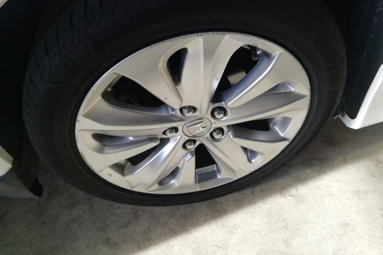 Used Honda Jade 2020 1.8L automatic Comfort version
