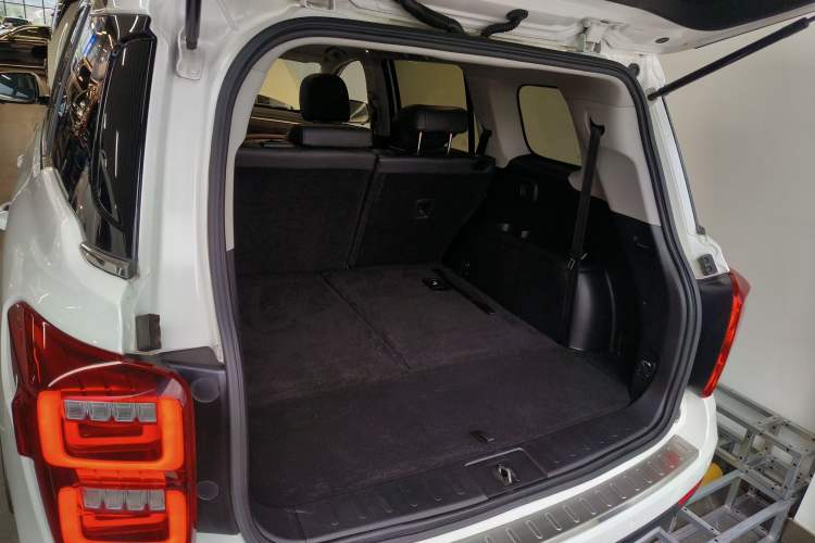 Used GAC Trumpchi GS8 2017 320T Two-Wheel Drive Luxury Smart Connectivity Version (7 Seats)
