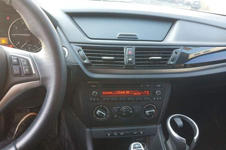 Used BMW X1 2015 sDrive18i Fashion Upgrade Edition
