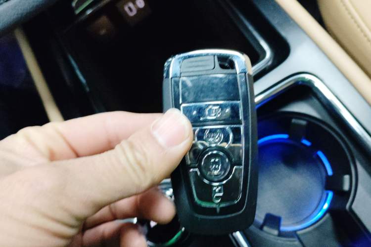 Used Lincoln Corsair 2021 2.0T Two-Wheel-Drive Luxury Edition