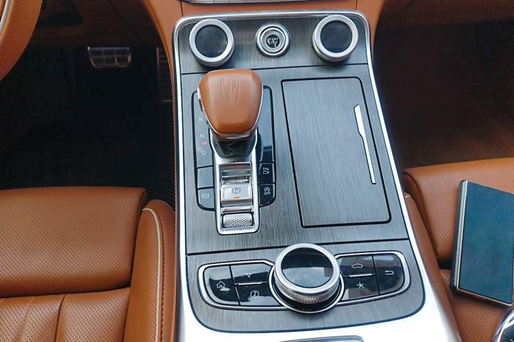 Used Hongqi H9 2023 2.0T Smart Connect Flagship Edition