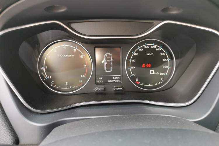 Used Geely Auto Vision X6 2016 1.8L Manual Luxury Edition
