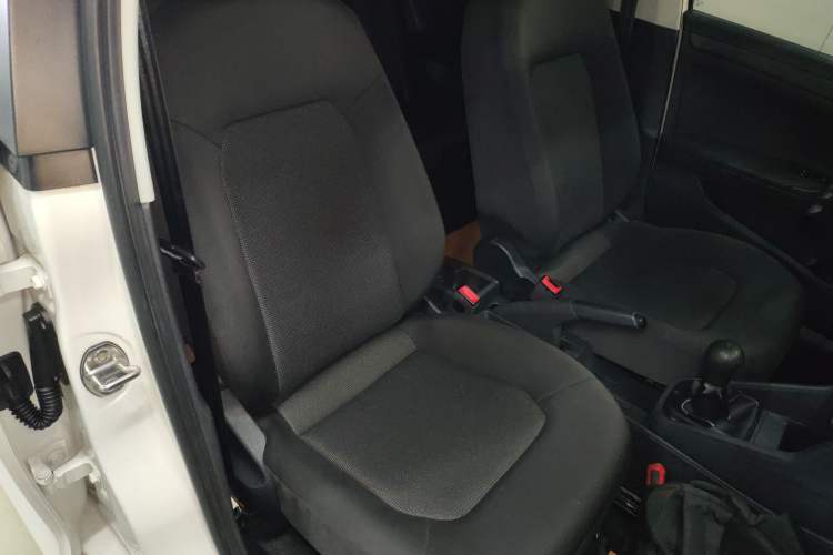 Used Volkswagen Jetta 2017 1.5L Manual Fashion Edition
