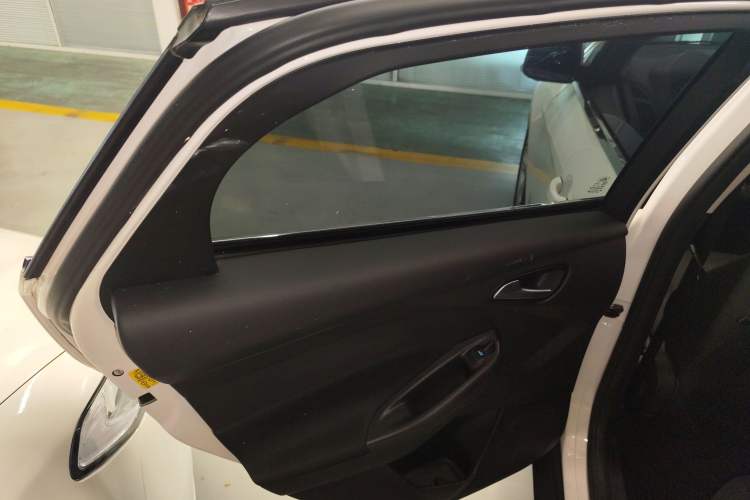 Used Ford Focus 2018 Hatchback Classic 1.6L Automatic Comfort Plus SmartDrive Edition
