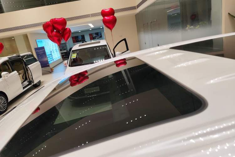 Used Buick GL8 New Energy 2024 Lu Zun Luxury Edition 6-Seater
