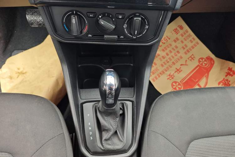 Used Volkswagen Jetta 2017 1.5L Automatic Fashion Model
