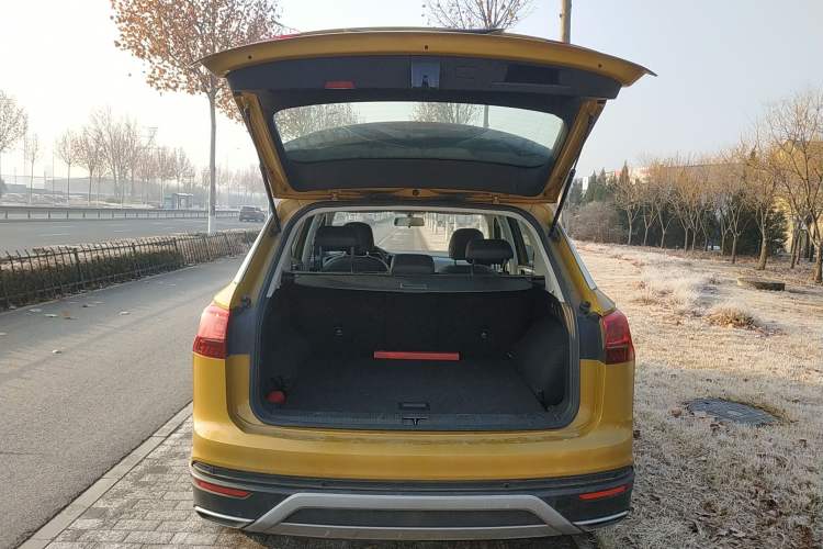 Used Volkswagen Tayron 2019 330TSI Two-Wheel-Drive Luxury Version China V Emission Standard