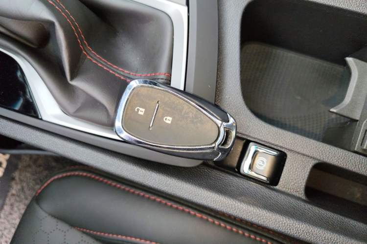 Used Chevrolet Orlando 2020 Light Hybrid Redline 530T Automatic Enjoyment Edition (5+2 Models)
