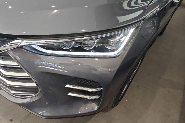 Used BYD Tang New Energy 2019 DM 2.0T All-Wheel Drive Smart Connectivity Enjoyment Model 7 Seats China VI Standard
