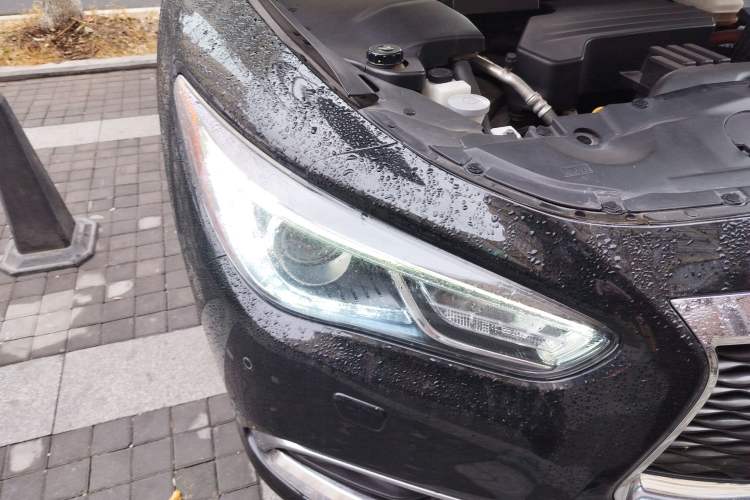 Used Infiniti QX60 2018 2.5 S/C Hybrid Two-Wheel-Drive Champion Family Edition
