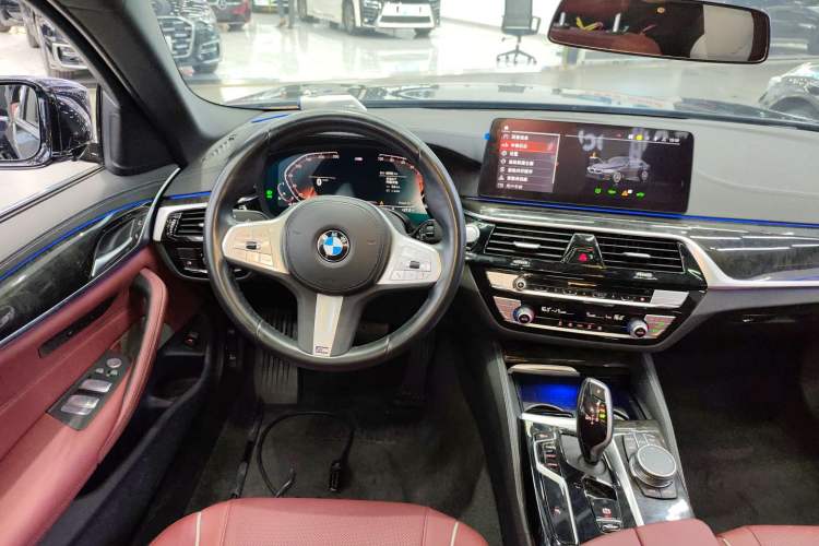 Used BMW 5 Series 2022 Second Facelift 525Li M Sport Package
