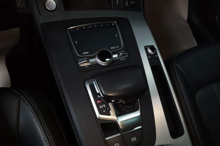 Used Audi Q5L 2020 Updated 40 TFSI Prestige Fashion Edition