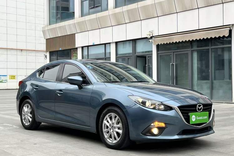Used Mazda Mazda 3 Axela 2014 Sedan 1.5L Automatic Luxury Model
