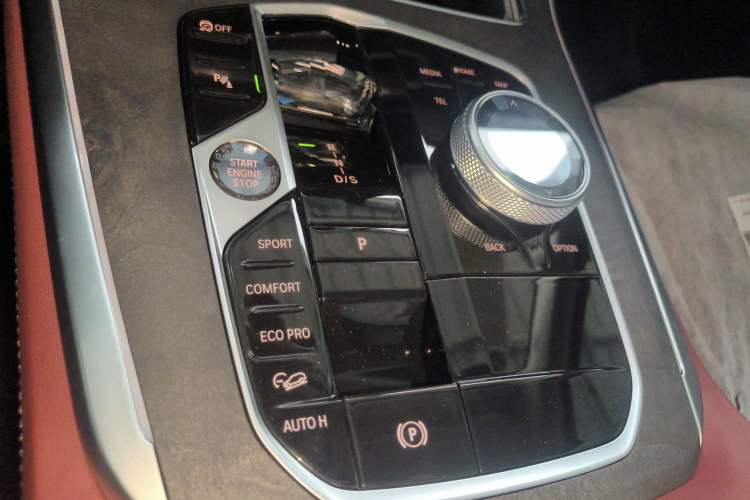 Used BMW X5 2023 xDrive 30Li Luxury M Sport Package
