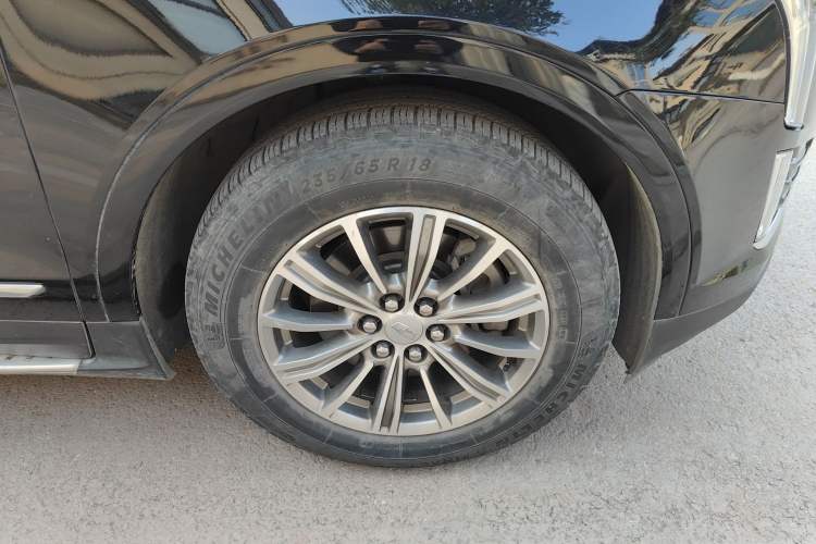 Used Cadillac XT5 2018 25T Luxury Model
