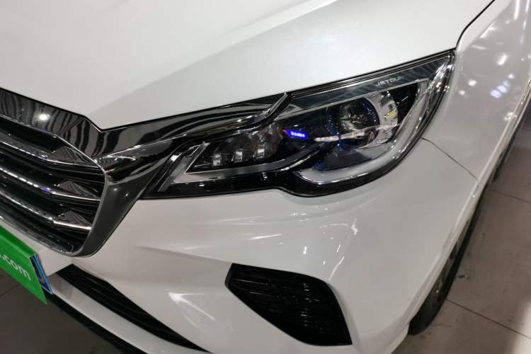 Used JETOUR X70 2020 1.5T DCT Comfort Edition 5-seater
